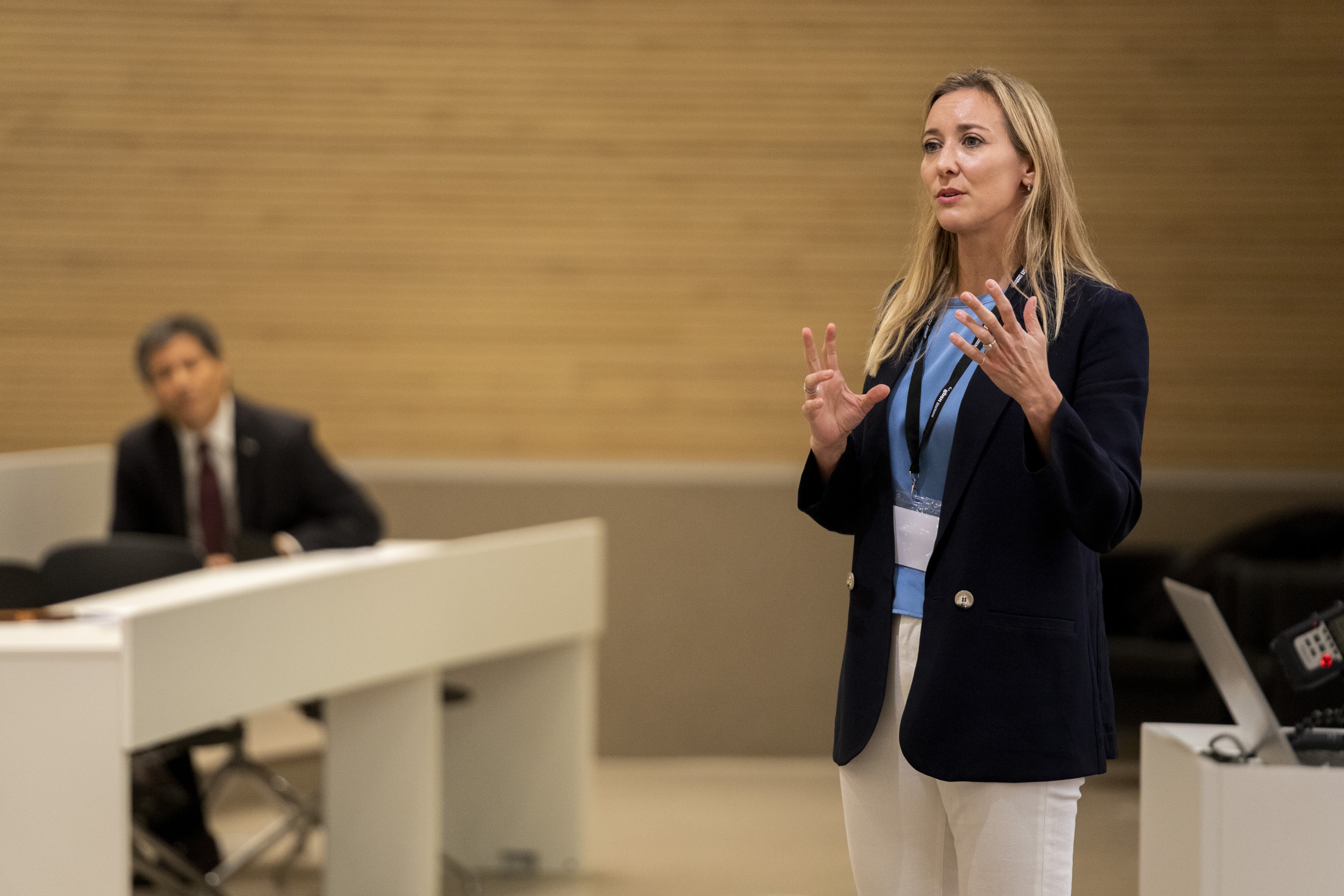 Picture of Dorothée Baumann-Pauly during her talk